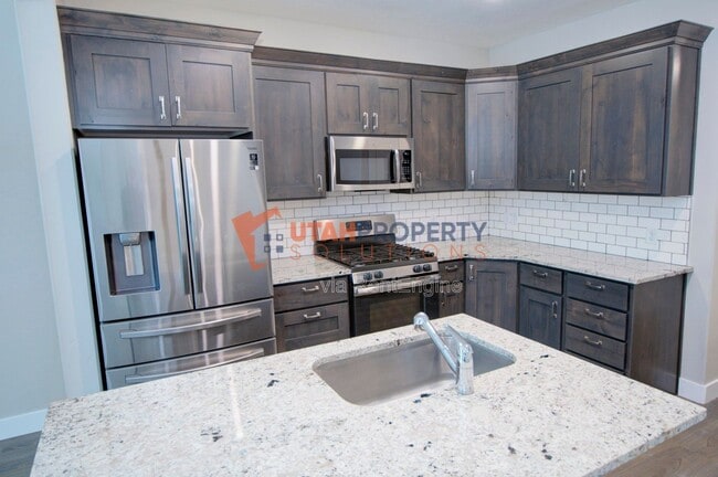 Building Photo - 12272 S Macdill Ct