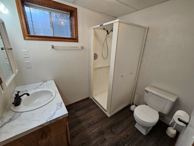 Building Photo - Beautiful Home in the Valley