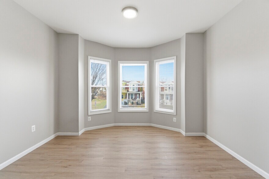 Building Photo - 1109 Poplar Grove St