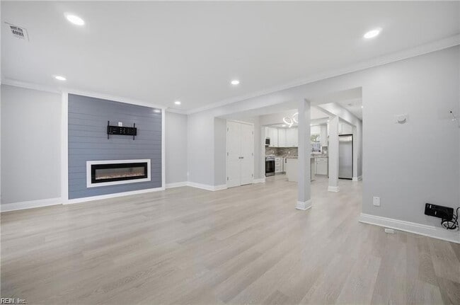 Building Photo - 712 White Hall Ln