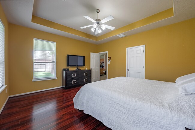 Building Photo - 13815 Normandy Ct