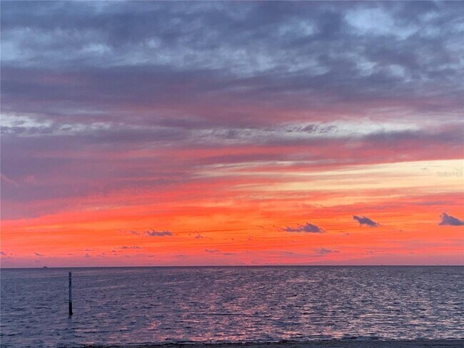 Building Photo - 5524 Gridley Ln