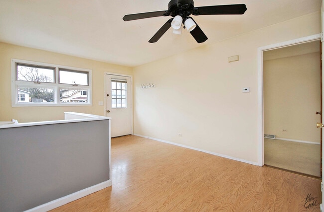 Building Photo - 39271 N Lake Ave