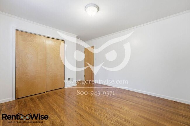 Building Photo - 190 Forest Knolls Dr