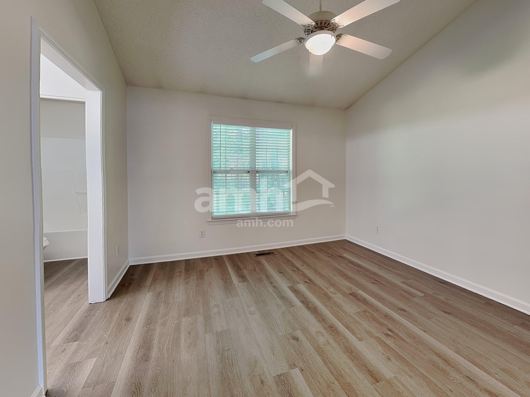 Building Photo - 205 Wood Green Dr