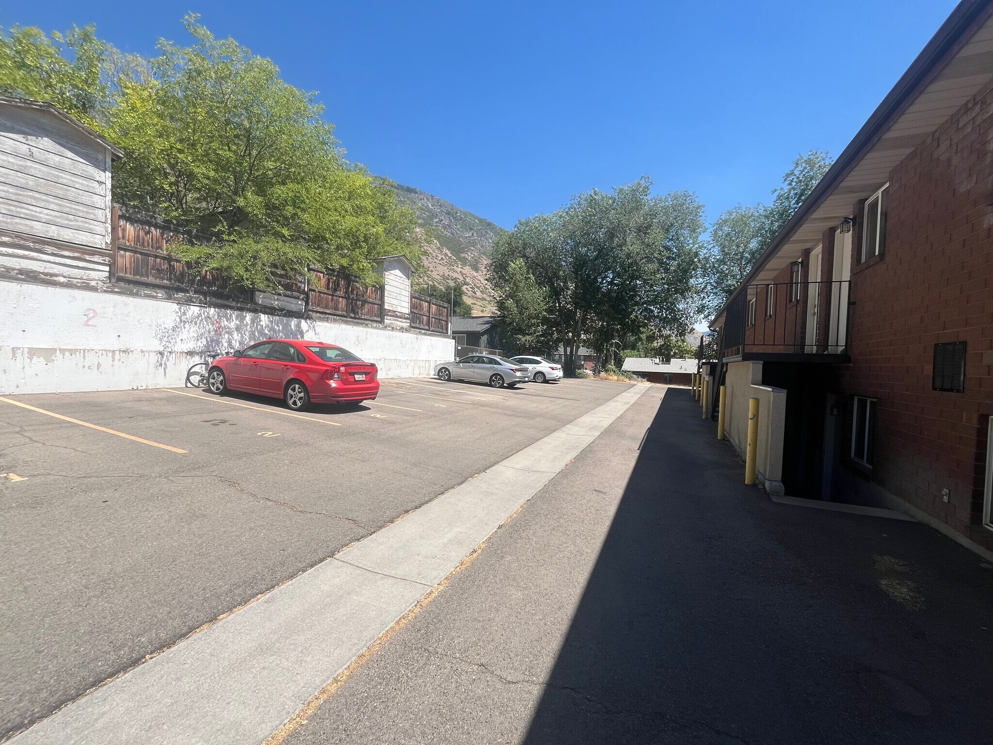 Parking - 2173 S State St