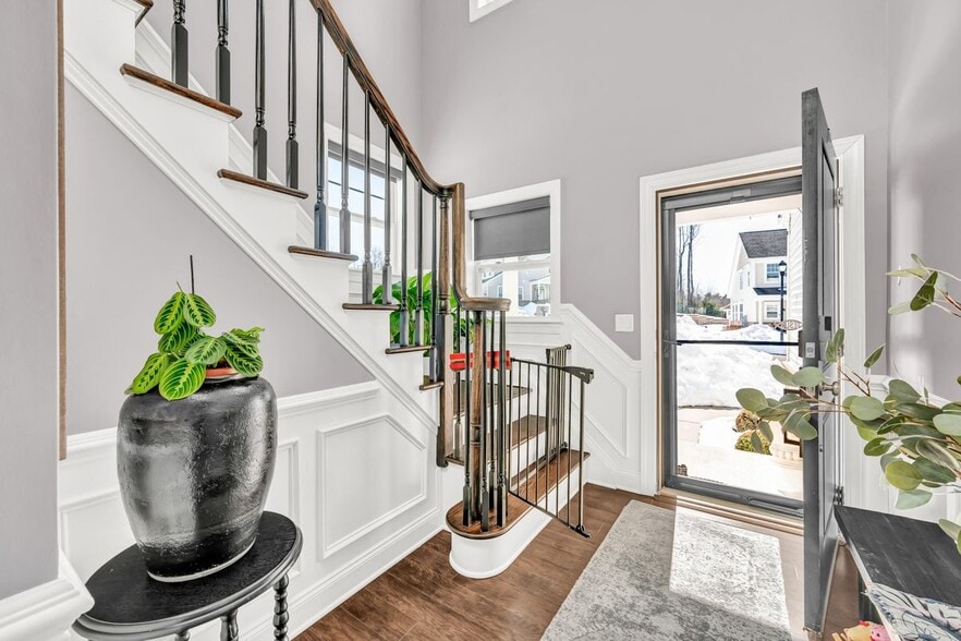 Building Photo - 8 Highridge Rd