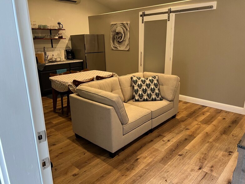 Living Room - 11420 Wales Dr