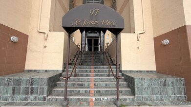 Building Photo - $500 Move in Special | 2 bed 2 bath Available in Downtown SJ!