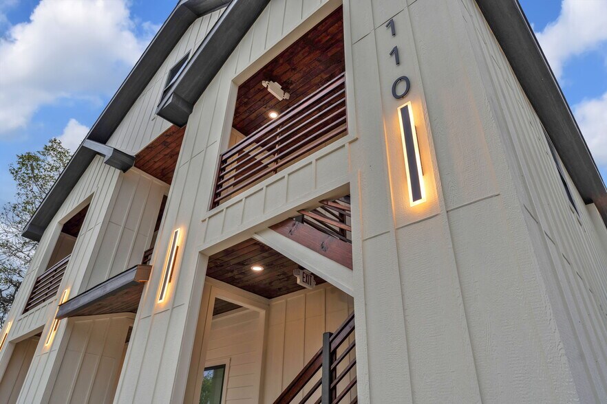 Building Photo - The Townhomes on Webb