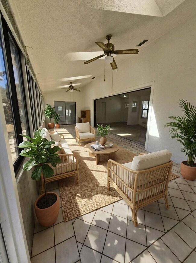 Building Photo - 57 Shores Blvd