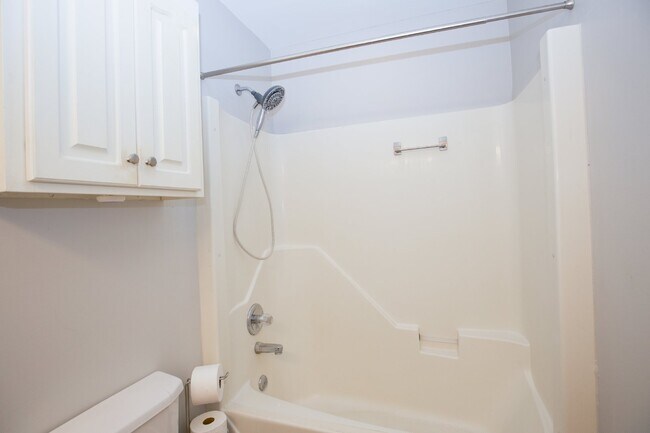 Building Photo - Charming 3-Bed, 2-Bath Home in Pittsboro's Serene Olde Farm Neighborhood! ?????