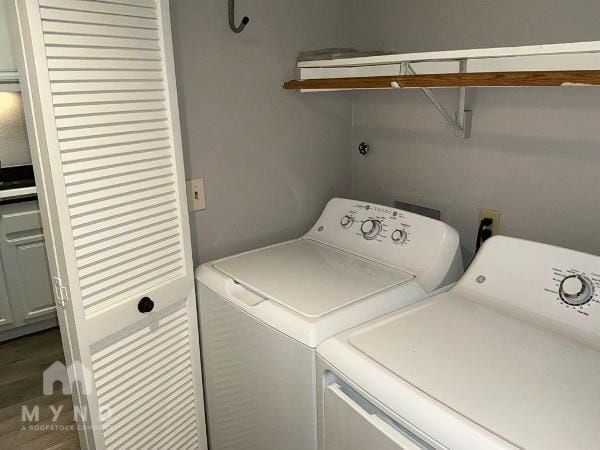 Building Photo - 2415 Sycamore Glen Dr