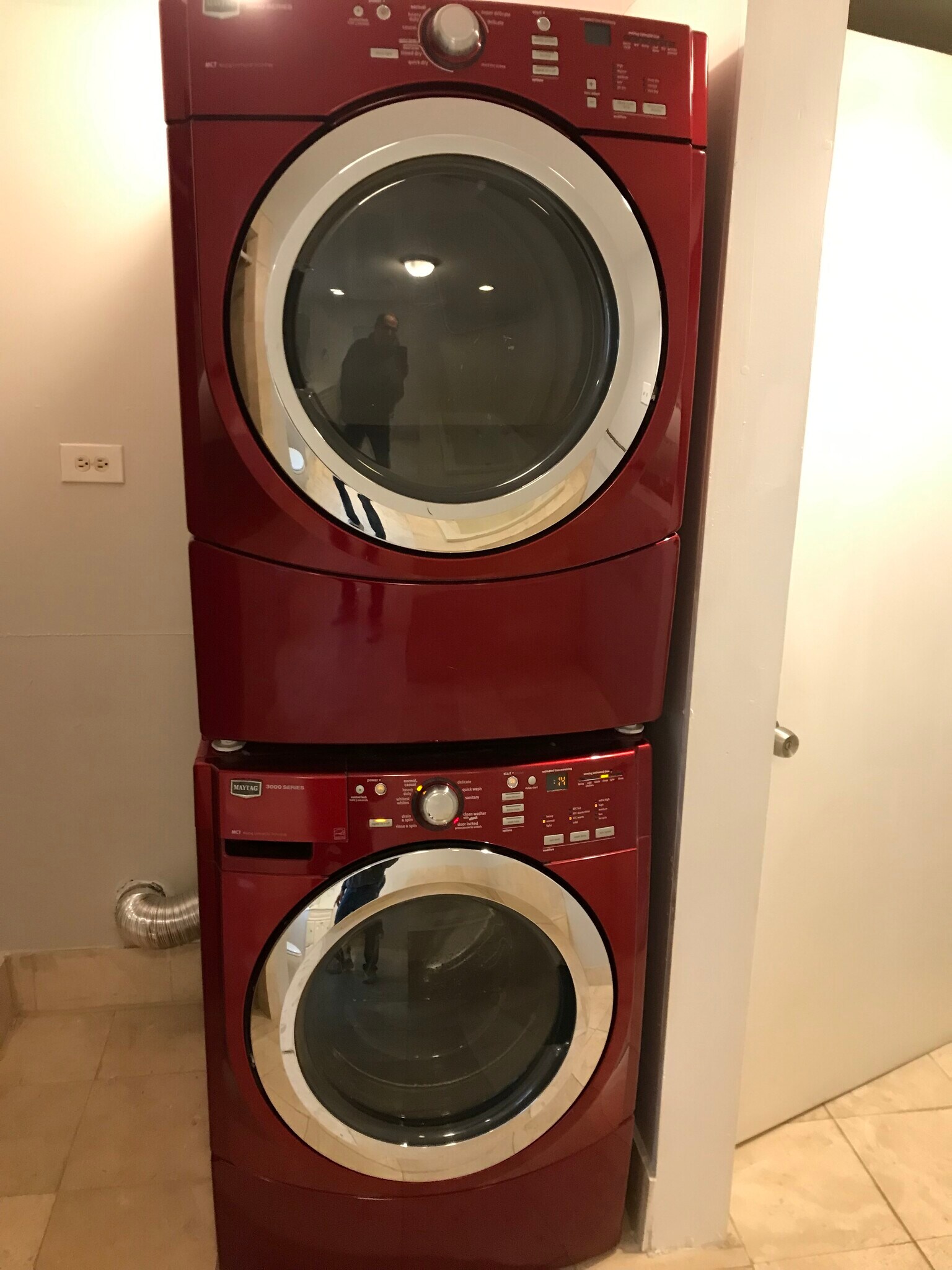 In Unit Washer/Dryer - 1733 W Superior St