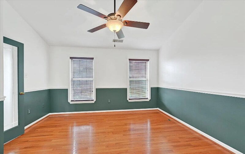 Building Photo - 9855 Sherwood Farm Rd