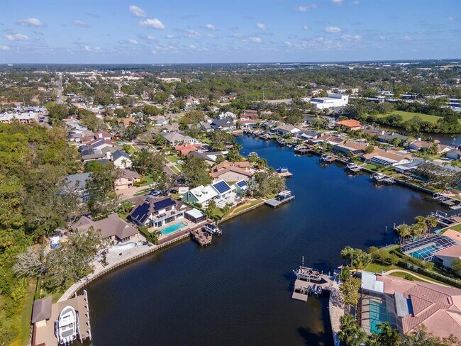 Building Photo - 4202 Deepwater Ln