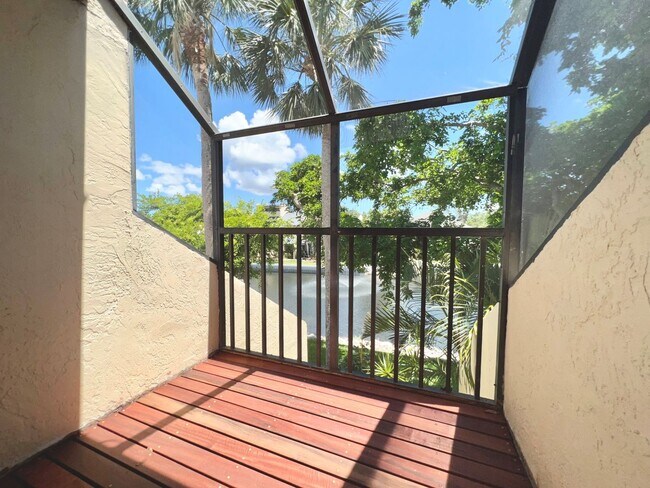 Building Photo - 8805 Lateen Ln