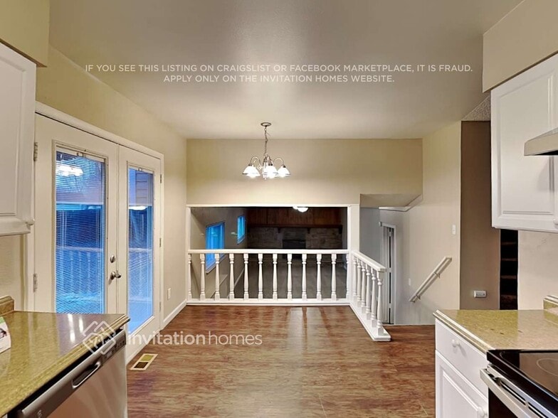 Building Photo - 1821 S Joplin St