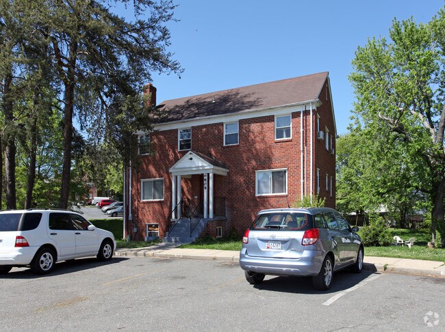 Primary Photo - 6809 Red Top Rd