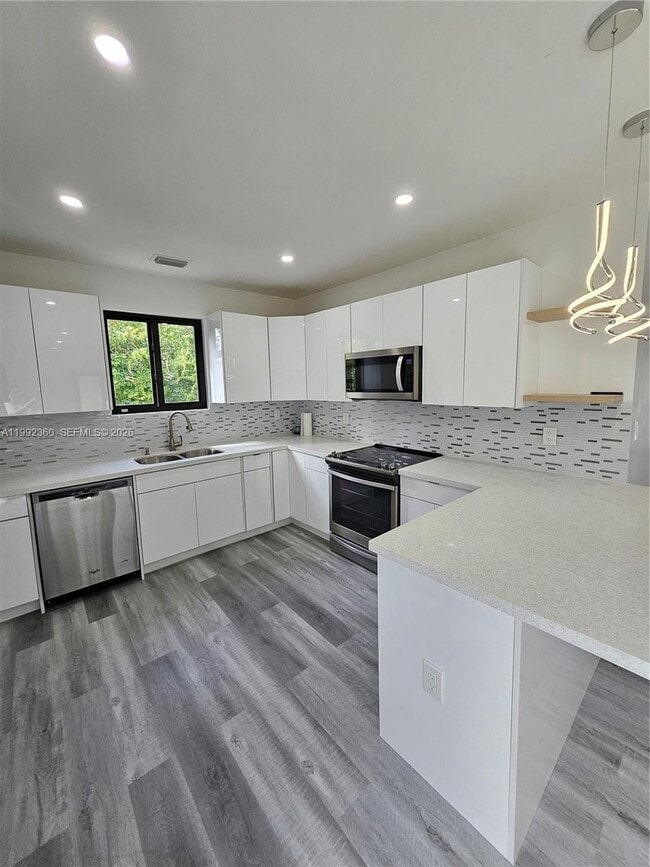 Building Photo - 2160 NW 30th St