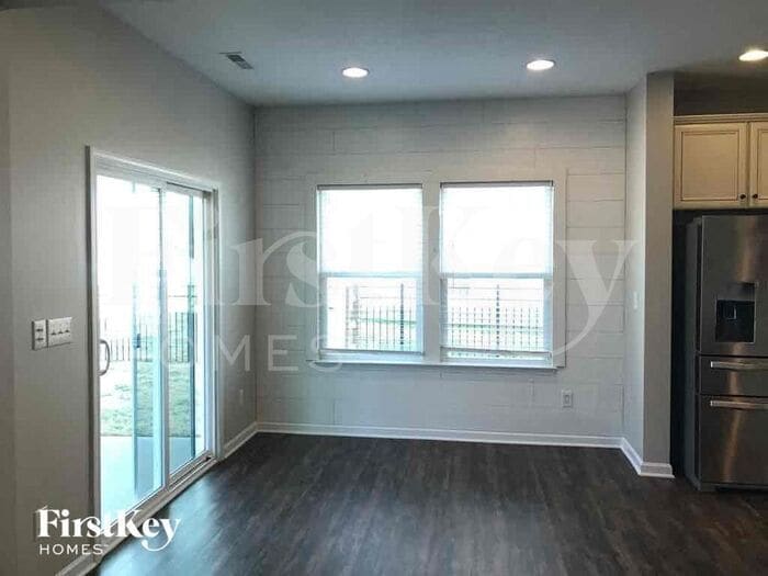 Building Photo - 6312 Durango Way