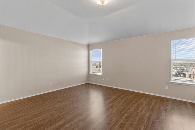 Building Photo - Charming 3-Bedroom Home in Villages of Woo...
