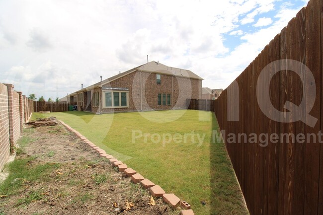 Building Photo - 7324 Black Cherry Ln