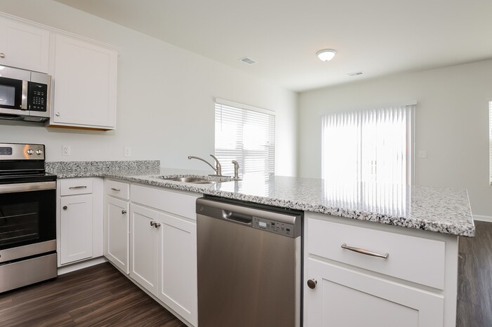 Building Photo - 107 Percheron Dr