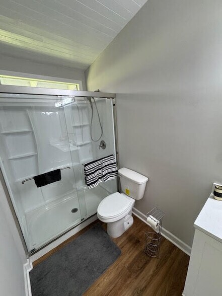 Building Photo - 8820 Manoo Pl