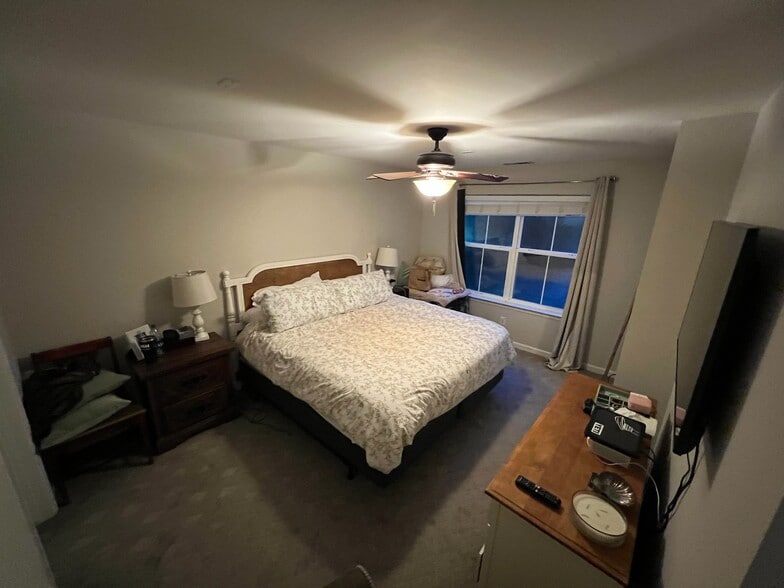 Bedroom - 25 Sugar Maple Ln