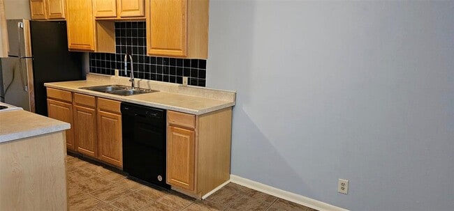 Building Photo - 1411 Braes Ridge Dr