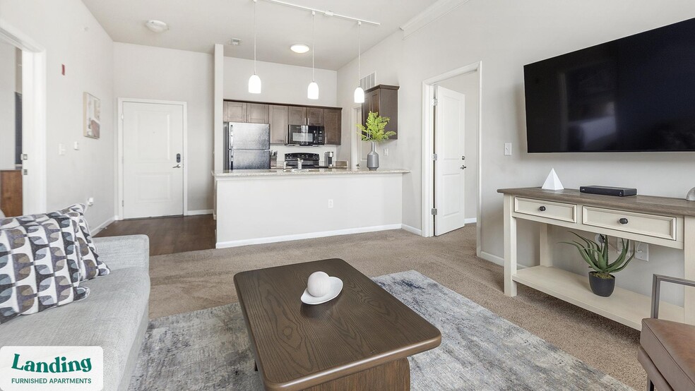 Building Photo - 4050 W Pine Blvd