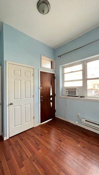 Building Photo - 1444 S 7th St