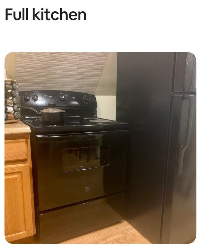 Building Photo - 3223 N Albany Ave