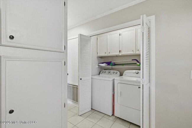 Building Photo - 131 Cypress Dr