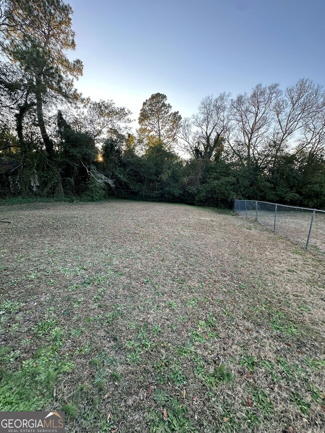 Building Photo - 1463 Bankston Ave