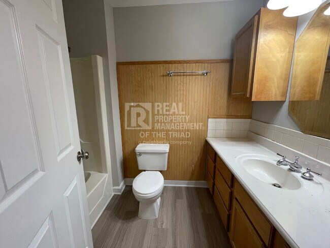 Building Photo - N Davidson Clemmons Home Friedburg Elem / ...