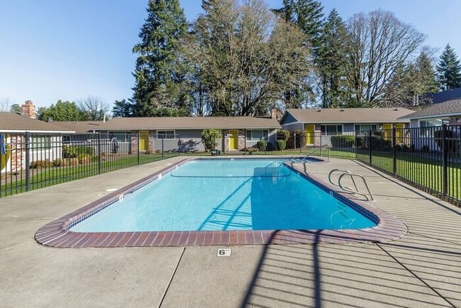 Building Photo - 3 bedroom, single level, with HUGE private yard!