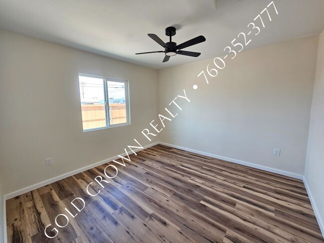Building Photo - 1070 W Euclid Ave