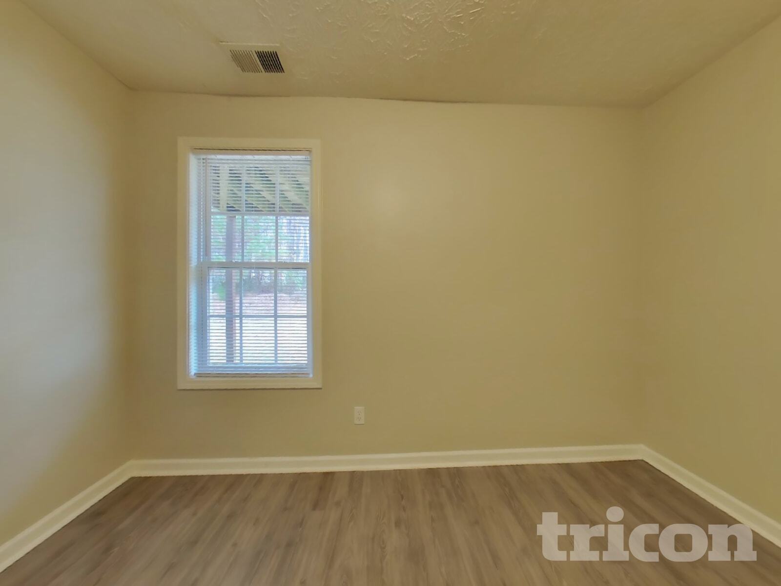 Building Photo - 204 Arbor Creek Dr