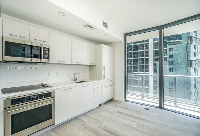 Building Photo - 55 SW 9th St