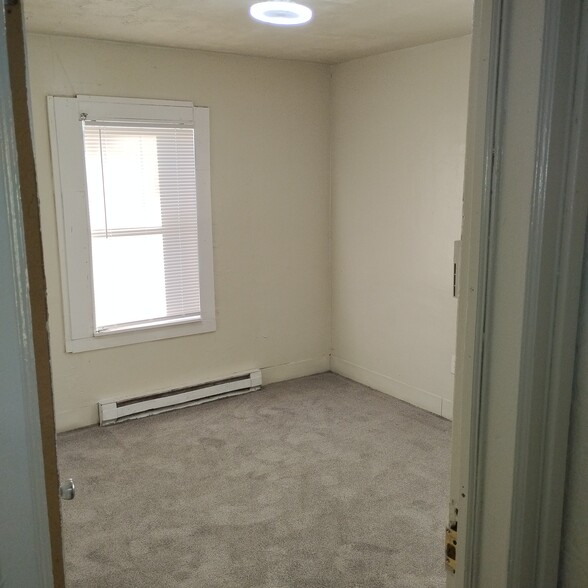 Building Photo - 415 Smith St