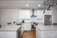 Building Photo - 2118 Bryant Park Dr