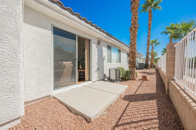 Building Photo - Summerlin - Single Story Townhome -