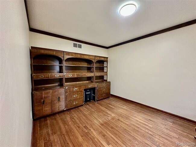 Building Photo - 4213 Wentworth Dr