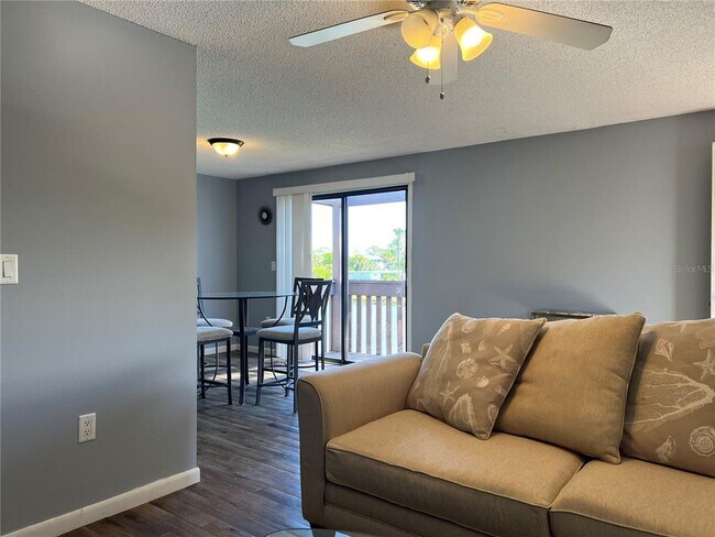 Building Photo - 5026 Water Oak Dr