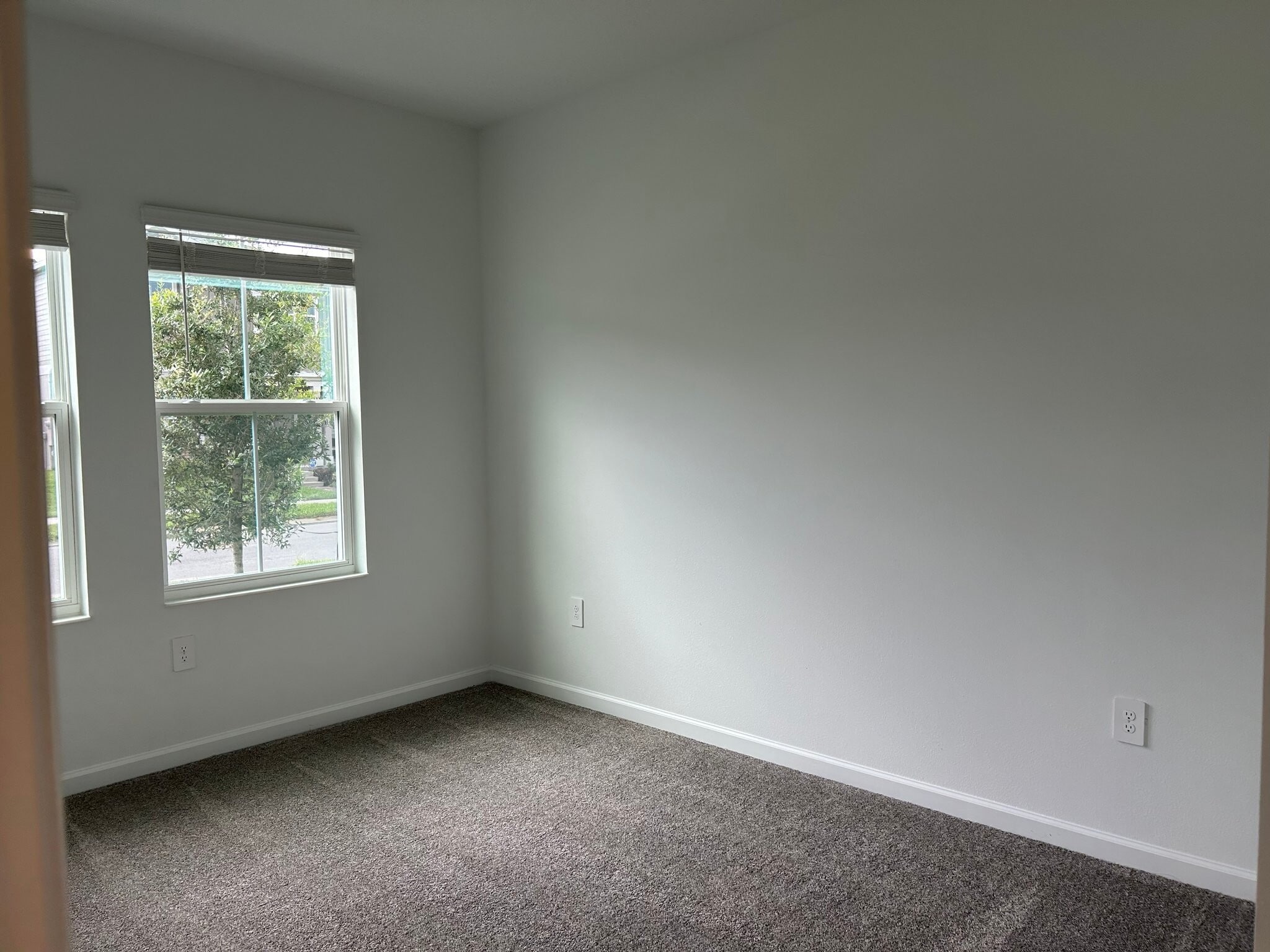 Building Photo - 2147 Sweet Honey Ln