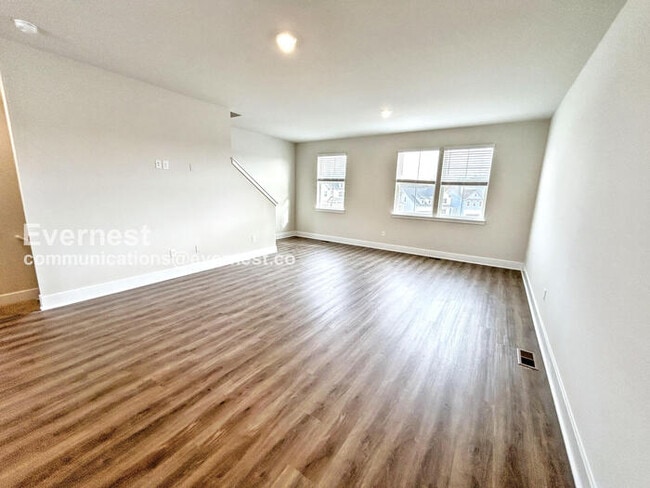 Building Photo - SPECIAL PROMOTION / Brand New 4 Bed/3.5 Bath Townhome with Garage / Pet-Friendly / Available Now!