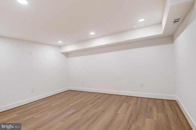 Building Photo - 9704 Hall Rd