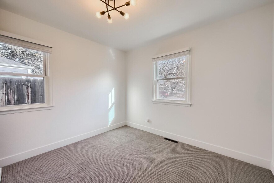 Building Photo - 4615 Perry St